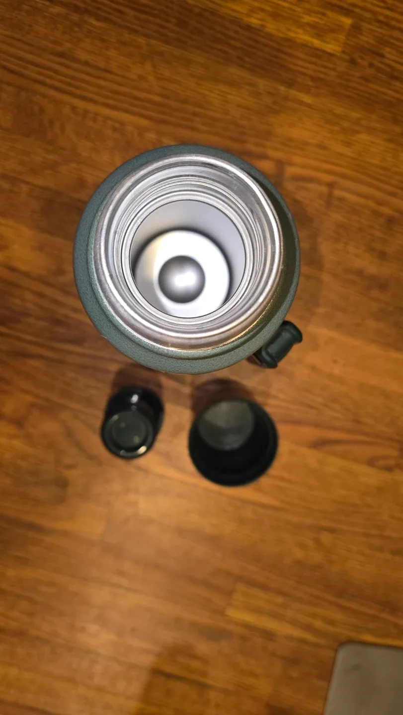 Stanley Classic Vacuum Bottle - Green image indicator(2)