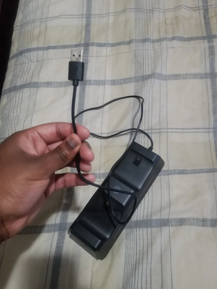 Razer PS4 Controller Charging Stand - photo 5
