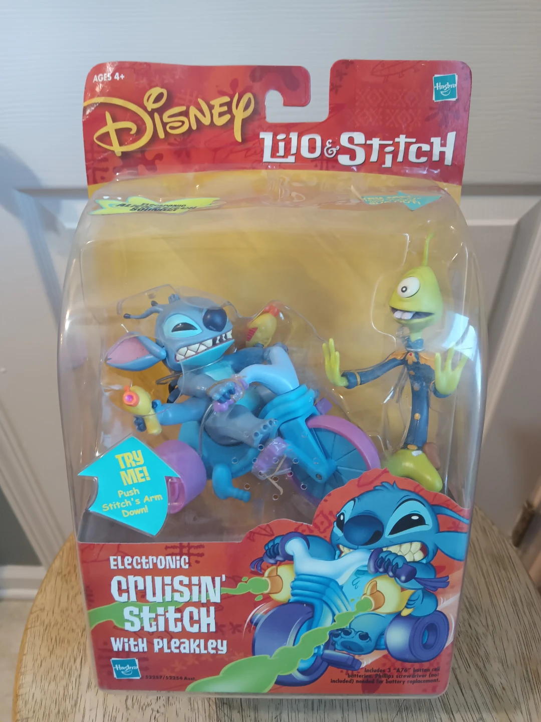 New Disney Lilo & Stitch Cruisin' Stitch with Pleakley