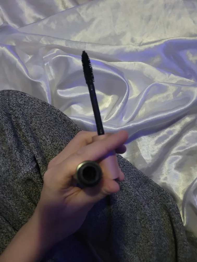 L'Oreal Air Volume Mega Mascara image indicator(5)