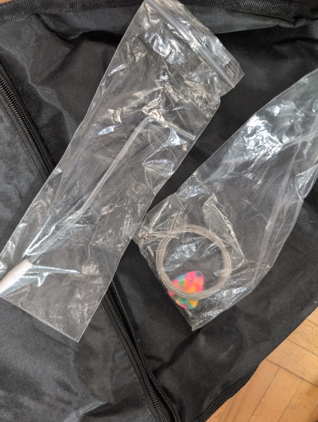 Academy Electric Guitar & GF-15 Amp BRAND NEW image indicator(6)