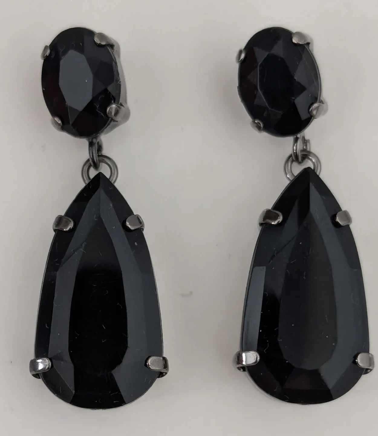 Black Dangle earrings
