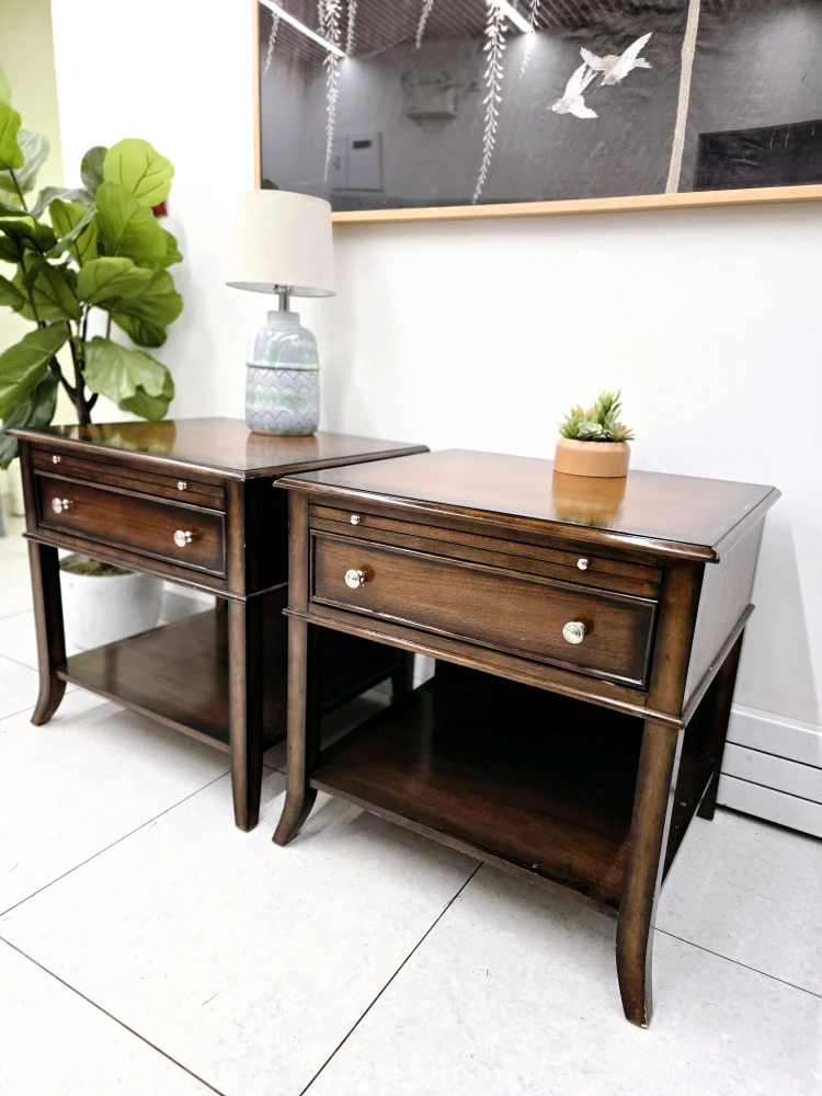 Pair Of Solid Walnut Nightstands With Single Drawer - photo 4