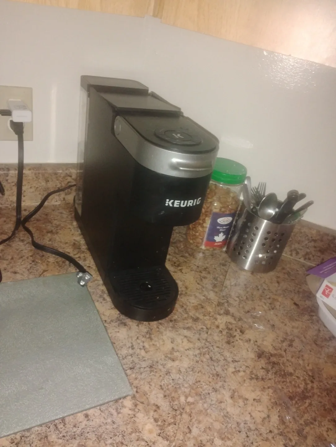 Keurig Single Serve Coffee Maker image indicator(2)