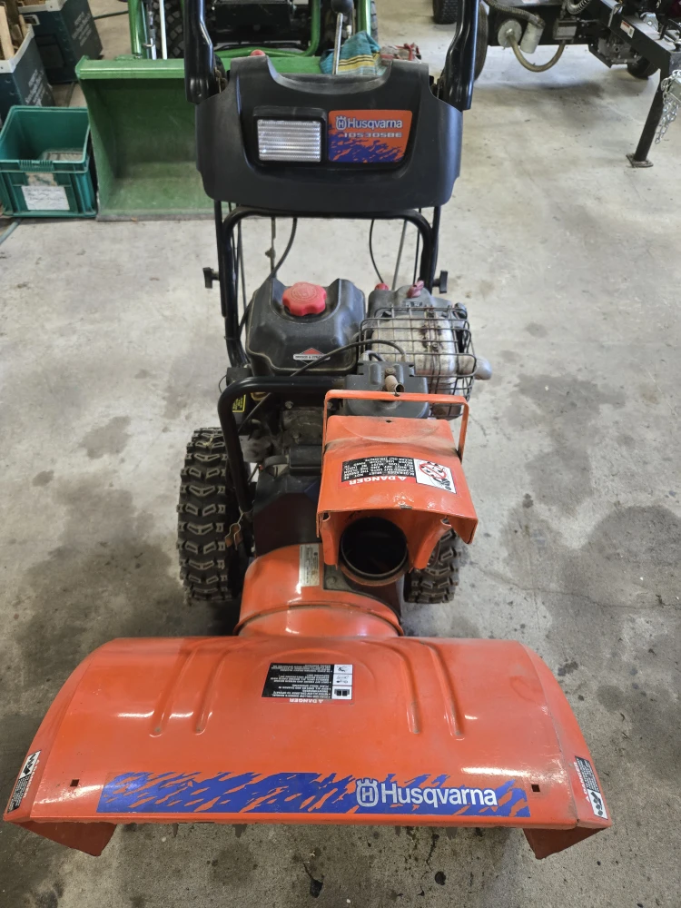 Husqvarna 40S 208E Snow Blower