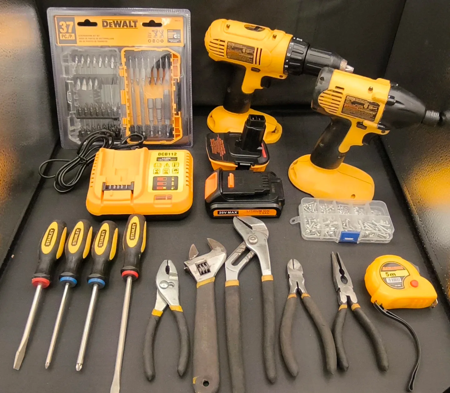 DeWalt Drill & Impact Driver Combo Kit