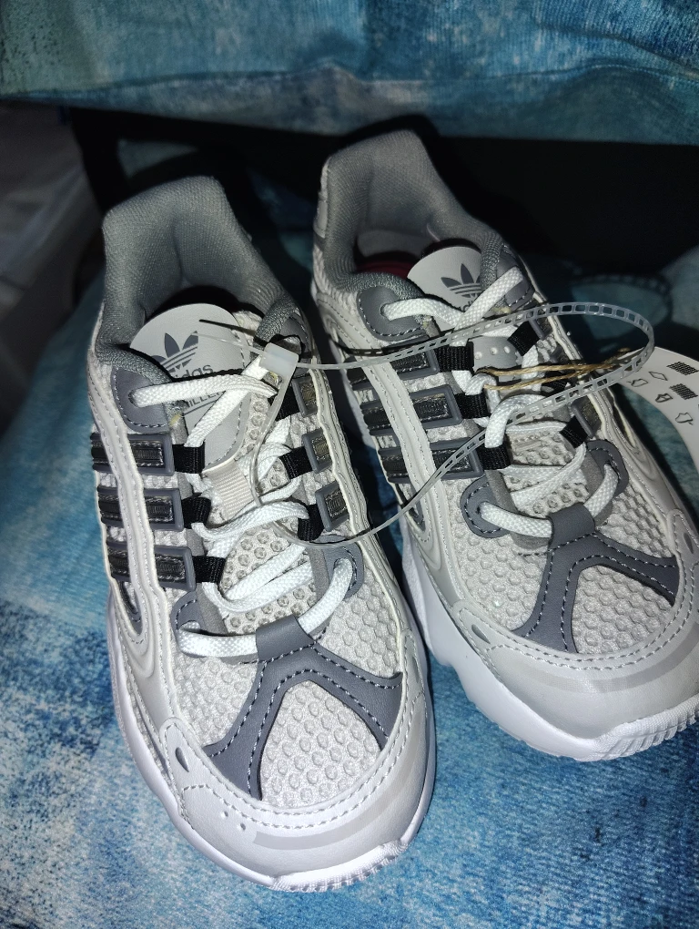 New Adidas Ozmillen El C Sneakers - Size 12K