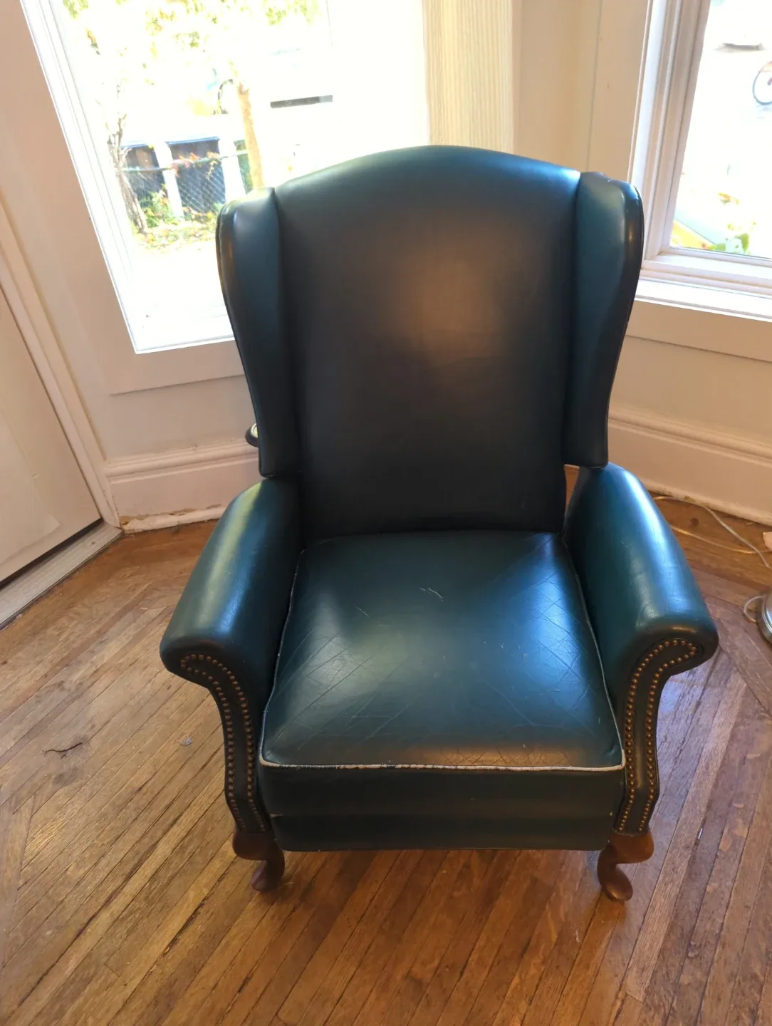 Leather Wingback Recliner Armchair - Dark Green image indicator(3)