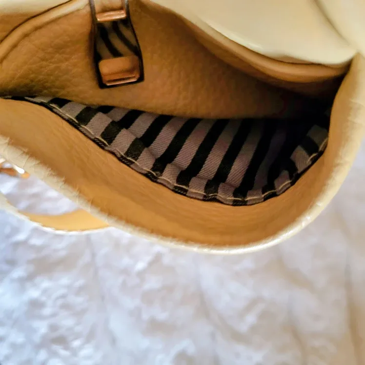 Ladies image indicator(5)