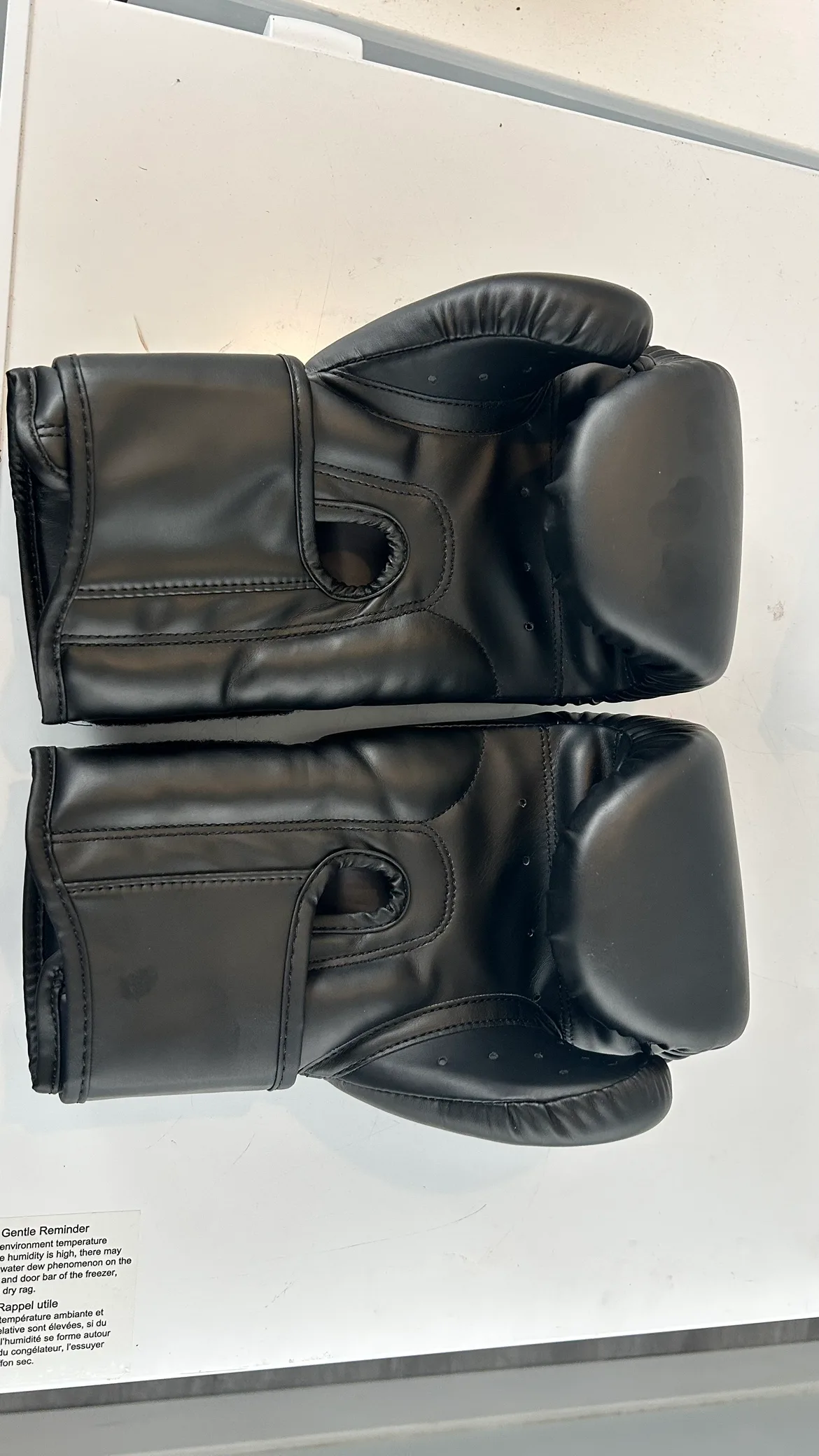 Zhengtu Boxing Gloves - Black 8oz image indicator(3)