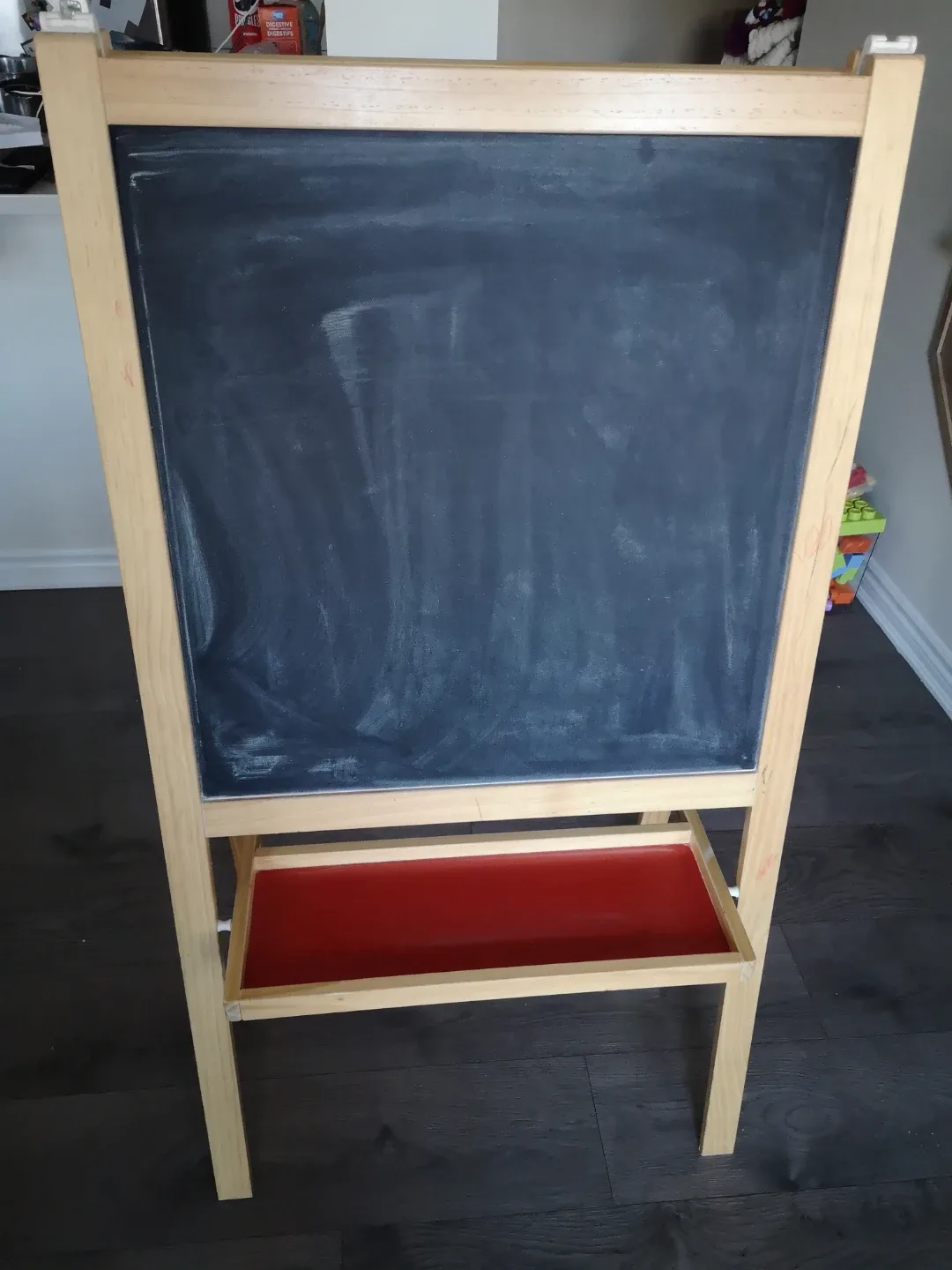 Kids Easel - Whiteboard & Chalkboard image indicator(3)