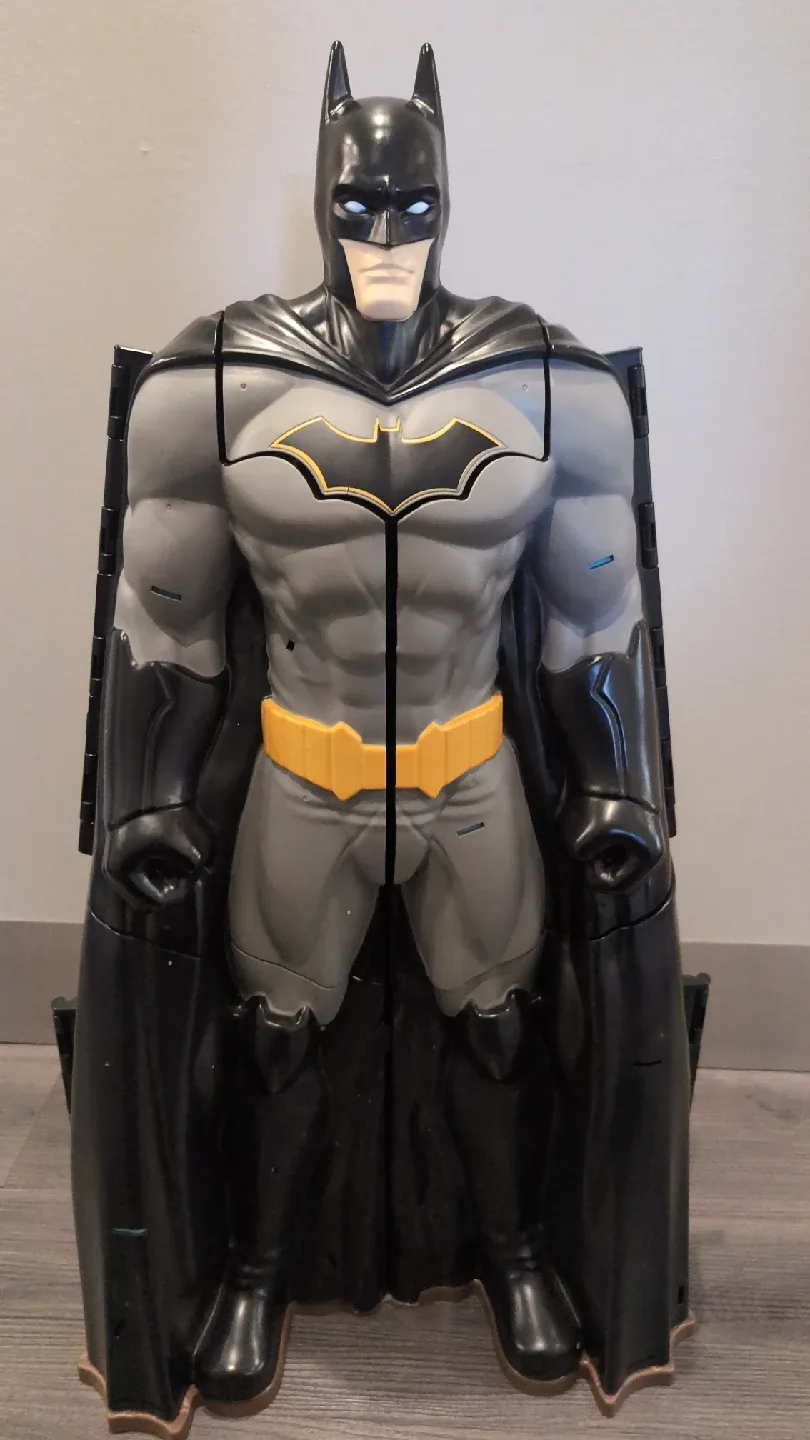 Batman Action Figures & Batcave Playset image indicator(6)