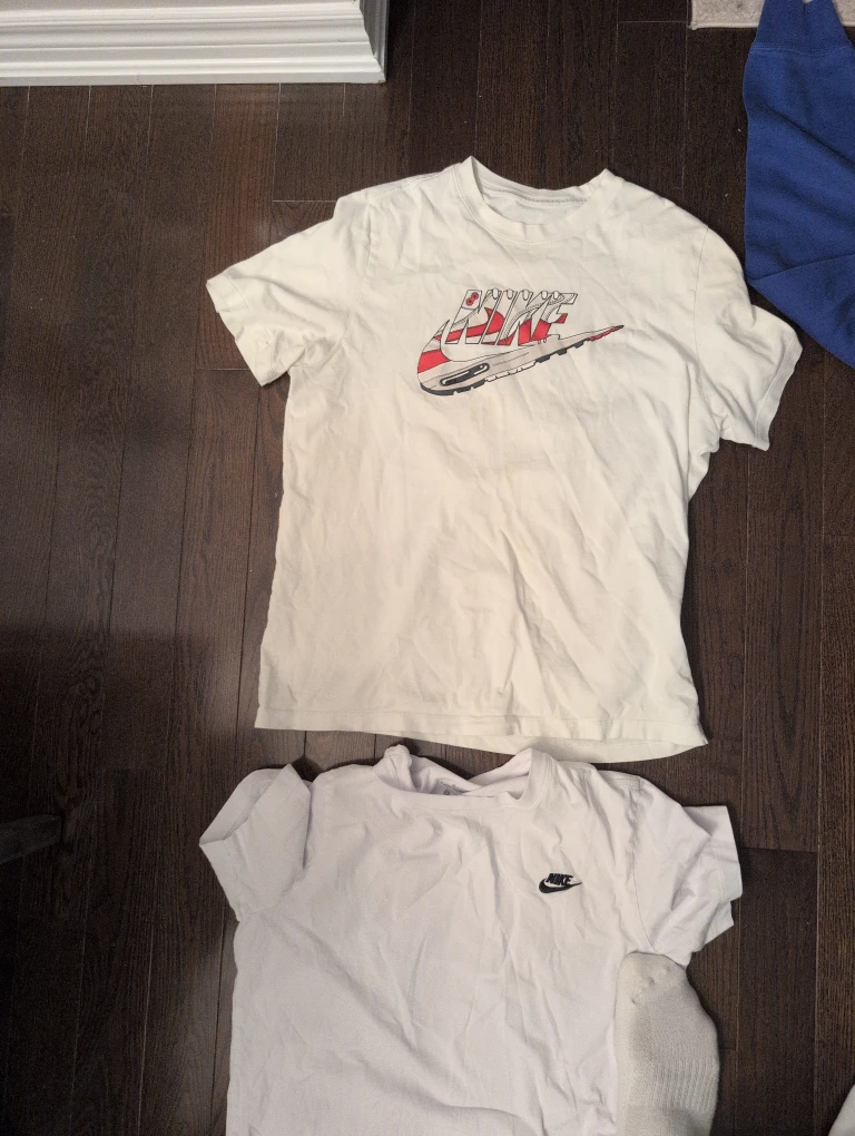 Nike & Fila T-Shirts & Sweatshirt Bundle - photo 2