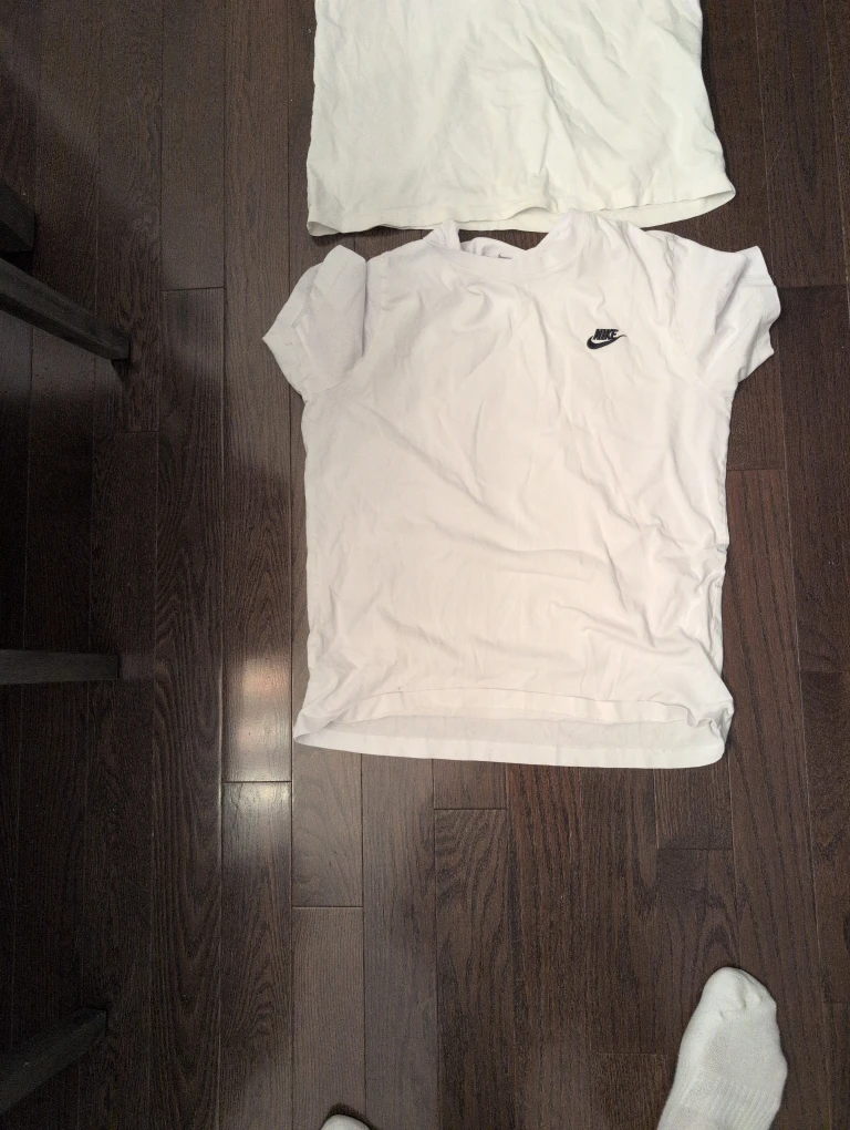 Nike & Fila T-Shirts & Sweatshirt Bundle - photo 3