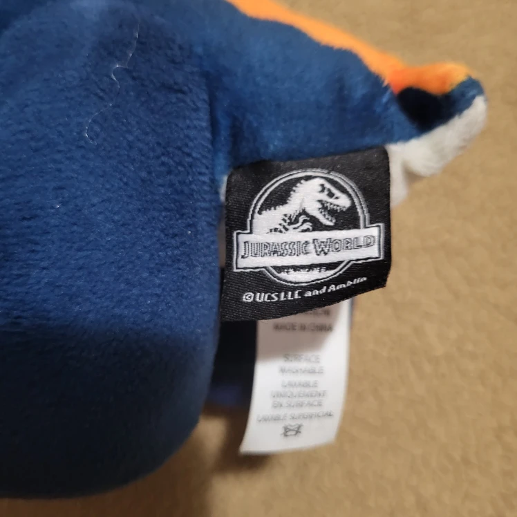 Jurassic World Mattel Triceratops Plush - photo 4