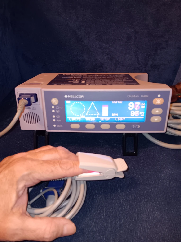 Nellcor  Pulse Oximeter/Oxygen monitor - photo 5