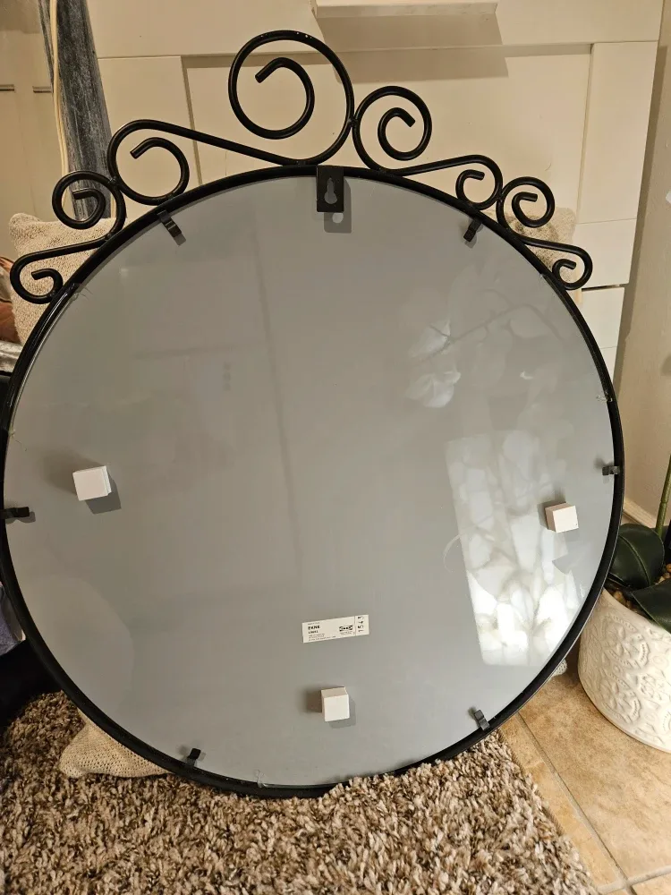 (Moving Sale)IKEA Round Mirror image indicator(3)
