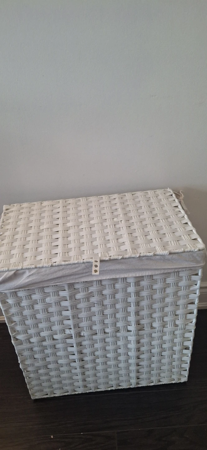White Wicker Laundry Hamper with Lid - photo 3