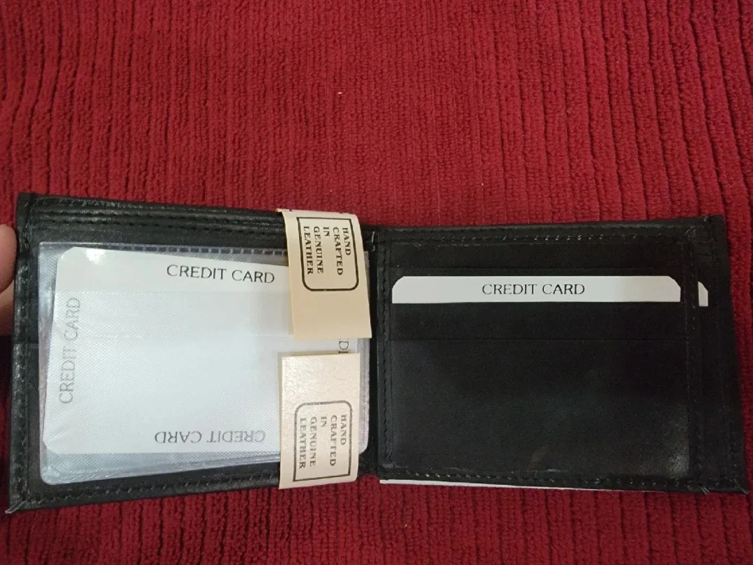 Handmade Bi-Fold Multi-Window Pass Case - New image indicator(2)