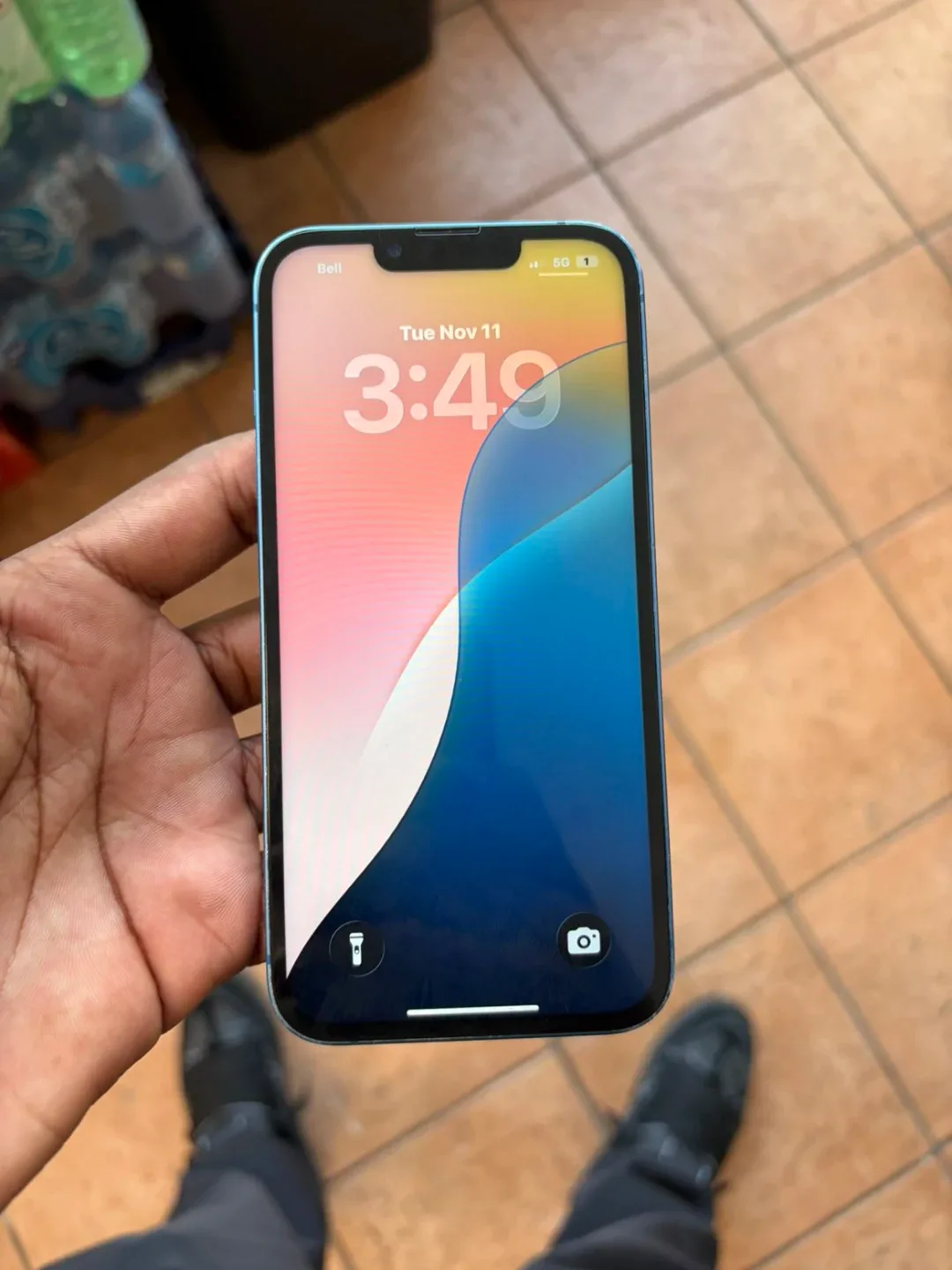 iPhone 13 Blue image indicator(2)