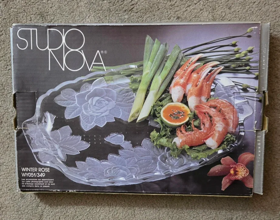 Studio Nova 15" winter Rose Platter