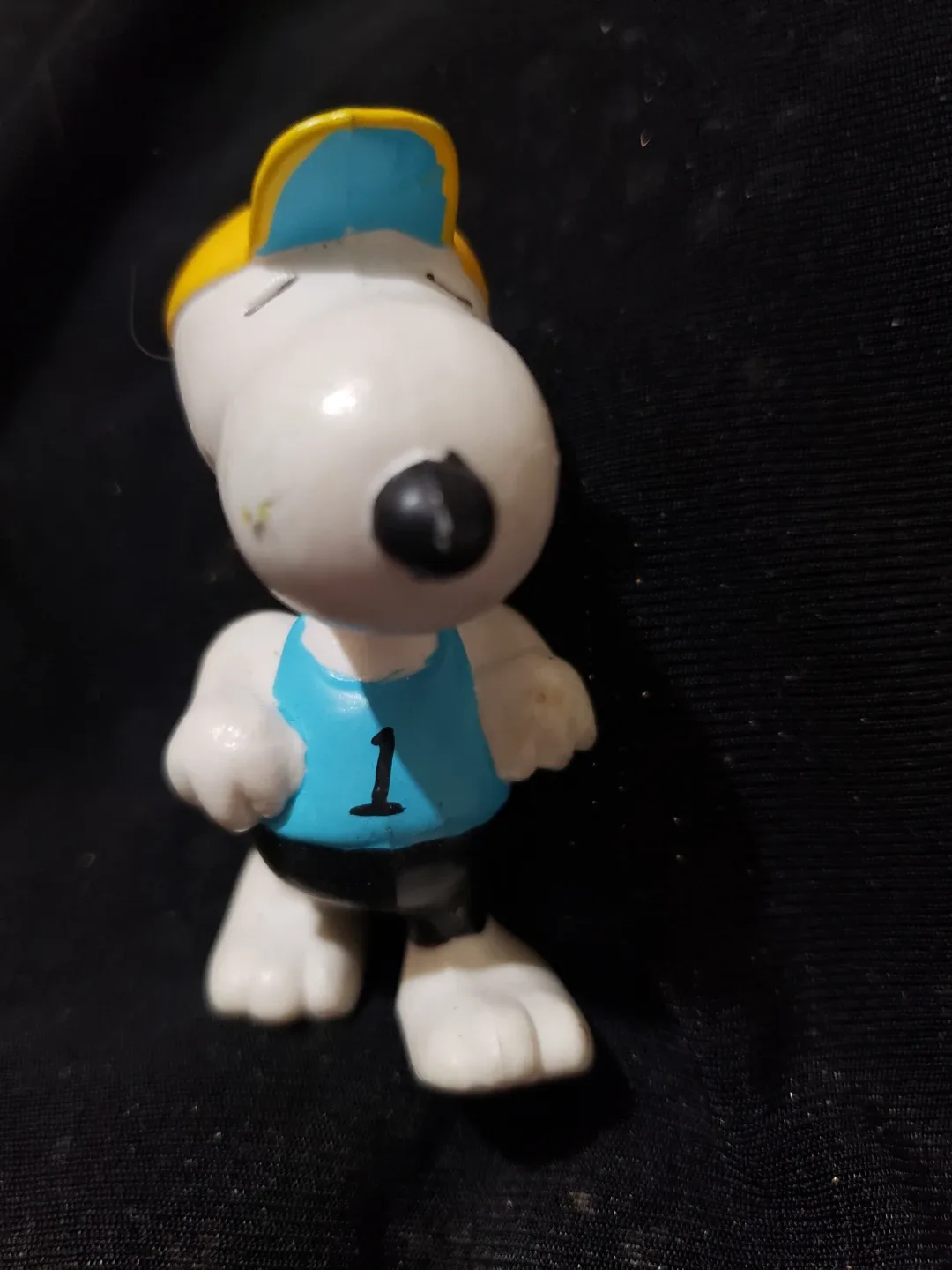 Snoopy Figurine with Hat image indicator(2)
