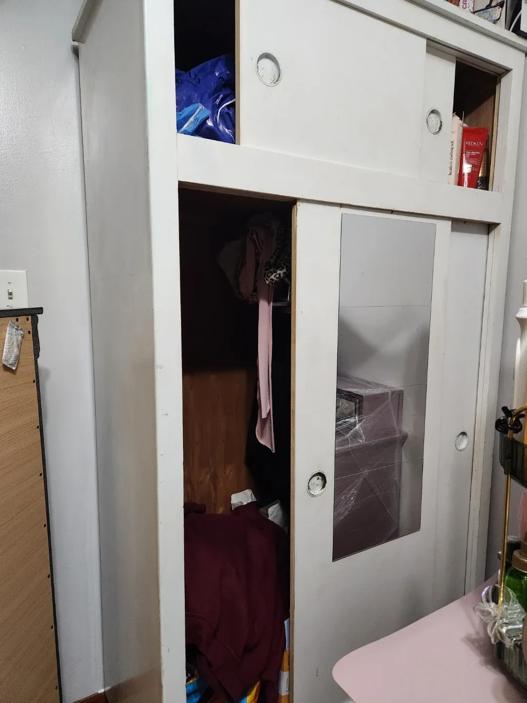 White Wardrobe with Sliding Doors image indicator(2)