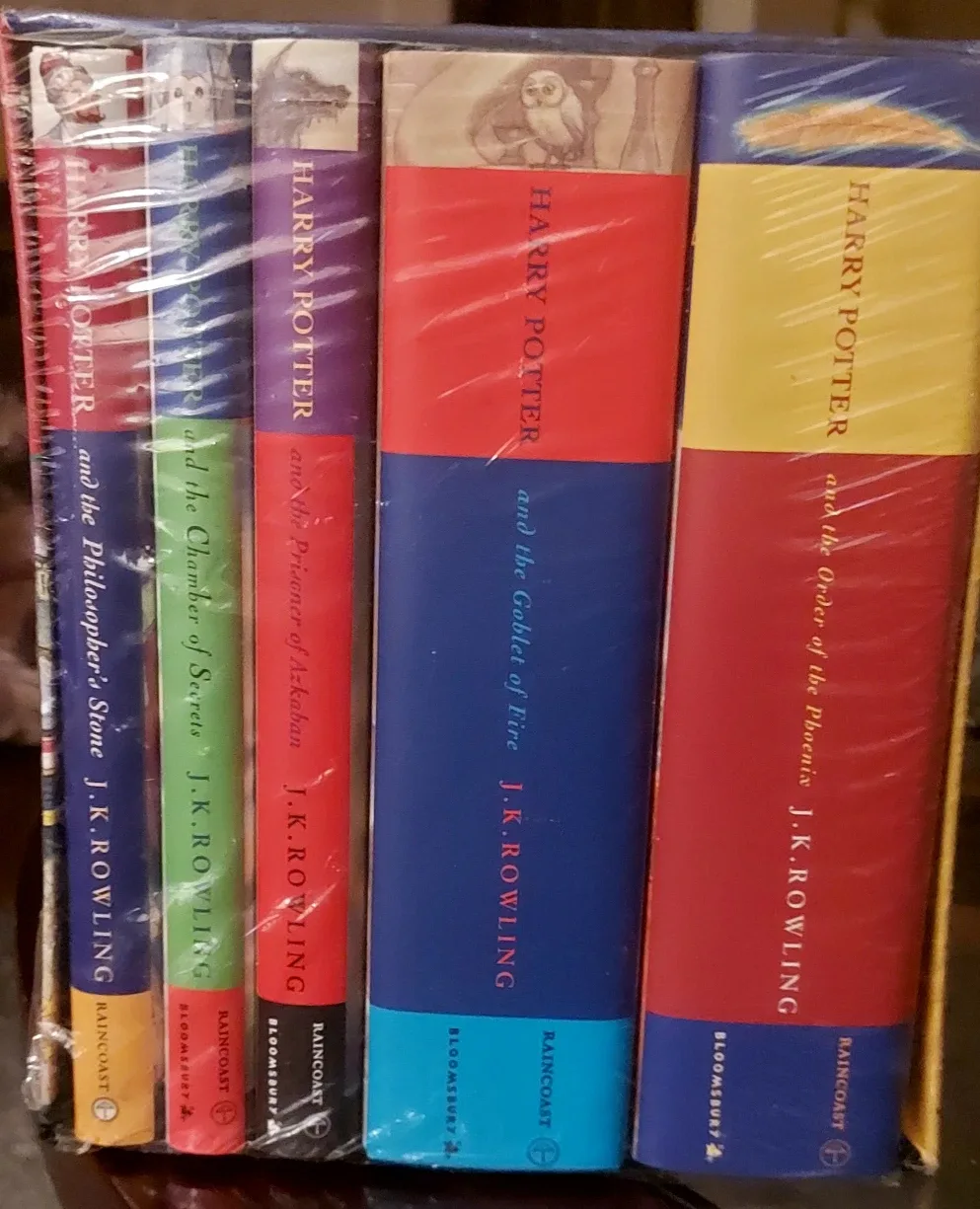 Harry Potter Five-Volume Boxed Set by J.K. Rowling image indicator(2)
