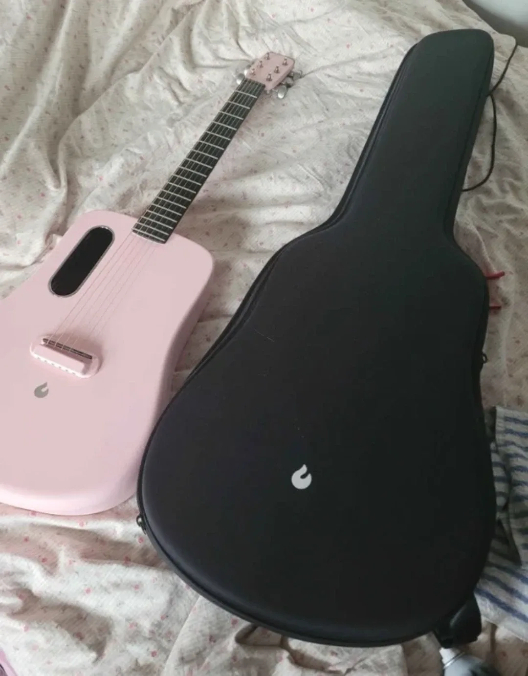 Lava me 2 Pink Acoustic-Electric Guitar w/ Case image indicator(4)