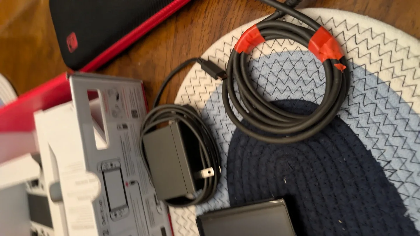 Nintendo Switch OLED + Games & Accessories image indicator(3)