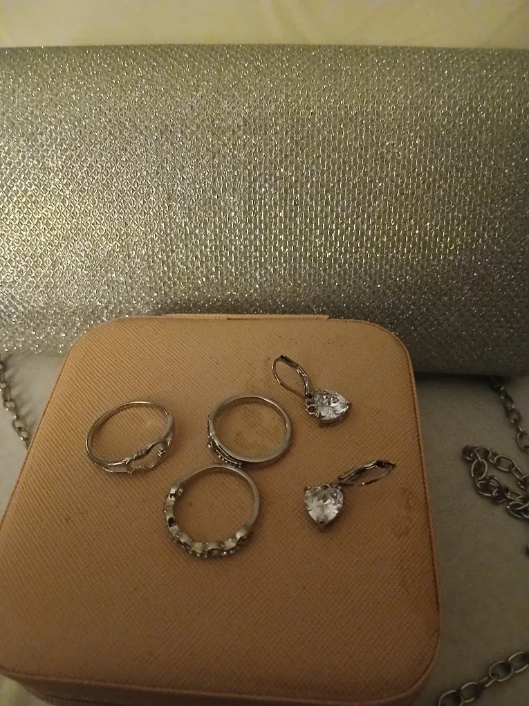 Silver Evening Clutch with Chain Strap/rings/earrings