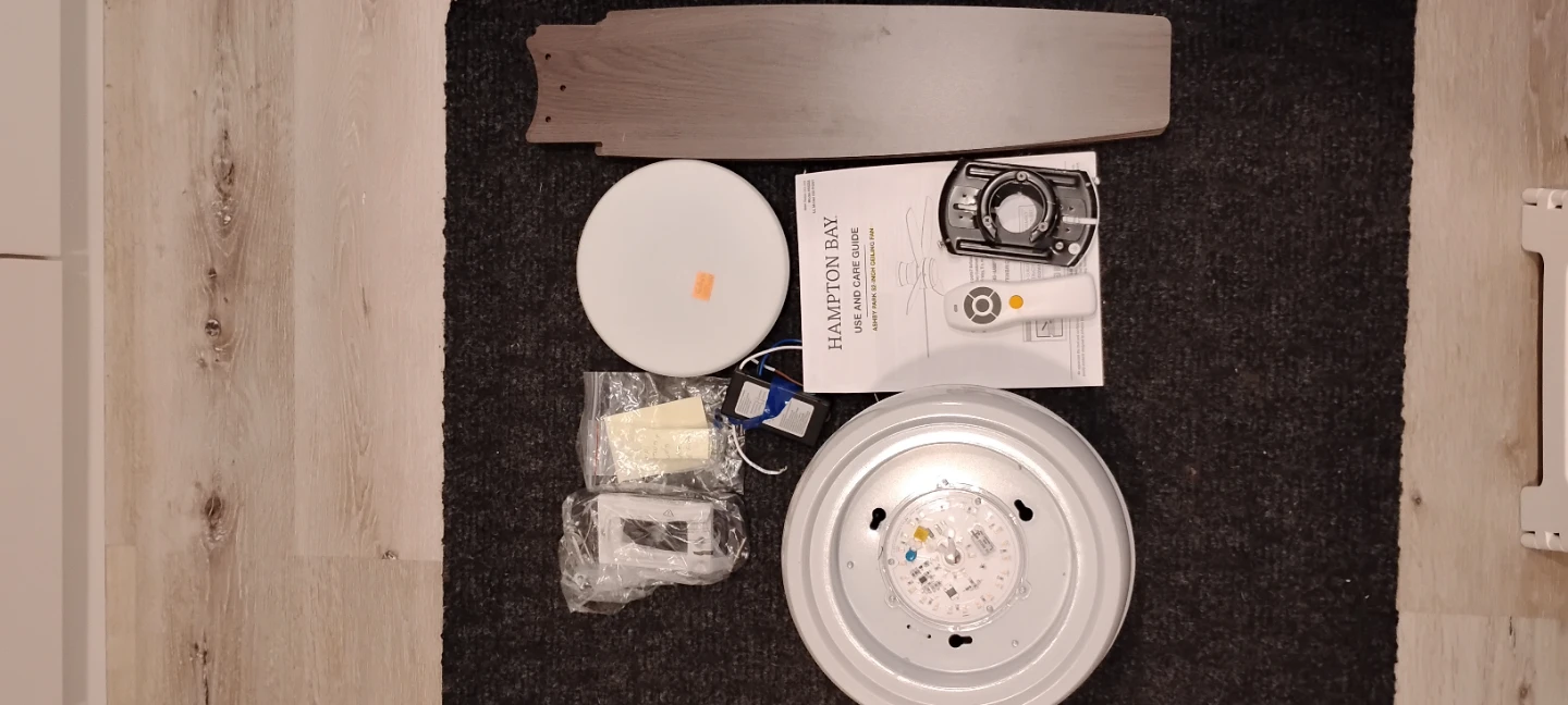 Hampton Bay- 52-inch Ceiling Fan with light light and remote