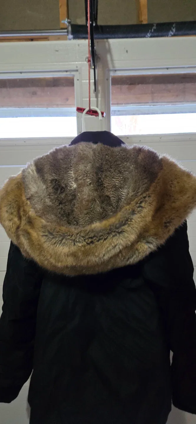 Large Babaton Harrison Parka - Black image indicator(4)