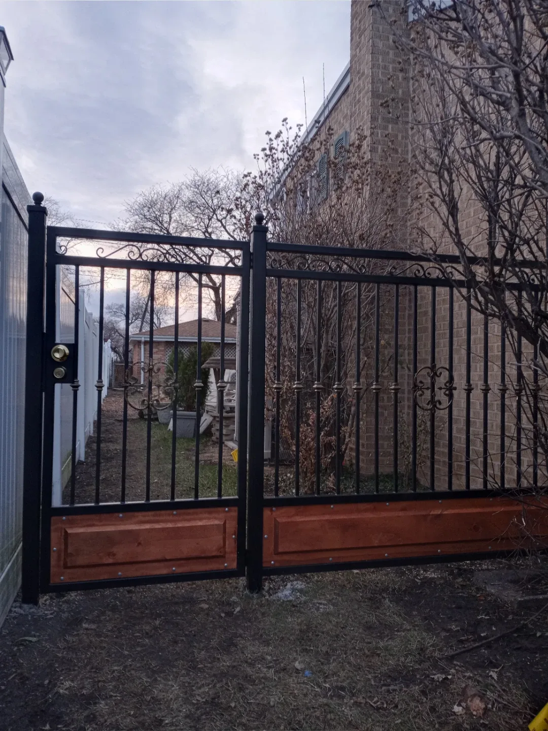 Custom Wood & Metal Fence/Gate