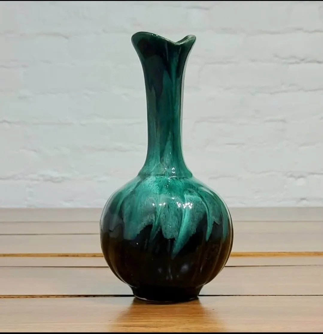 Blue Pottery Vase image indicator(5)