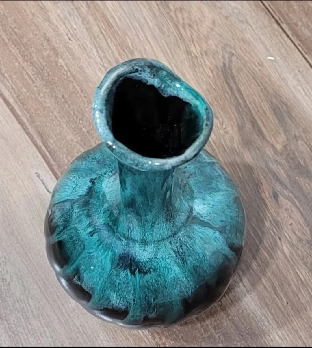 Blue Pottery Vase image indicator(6)