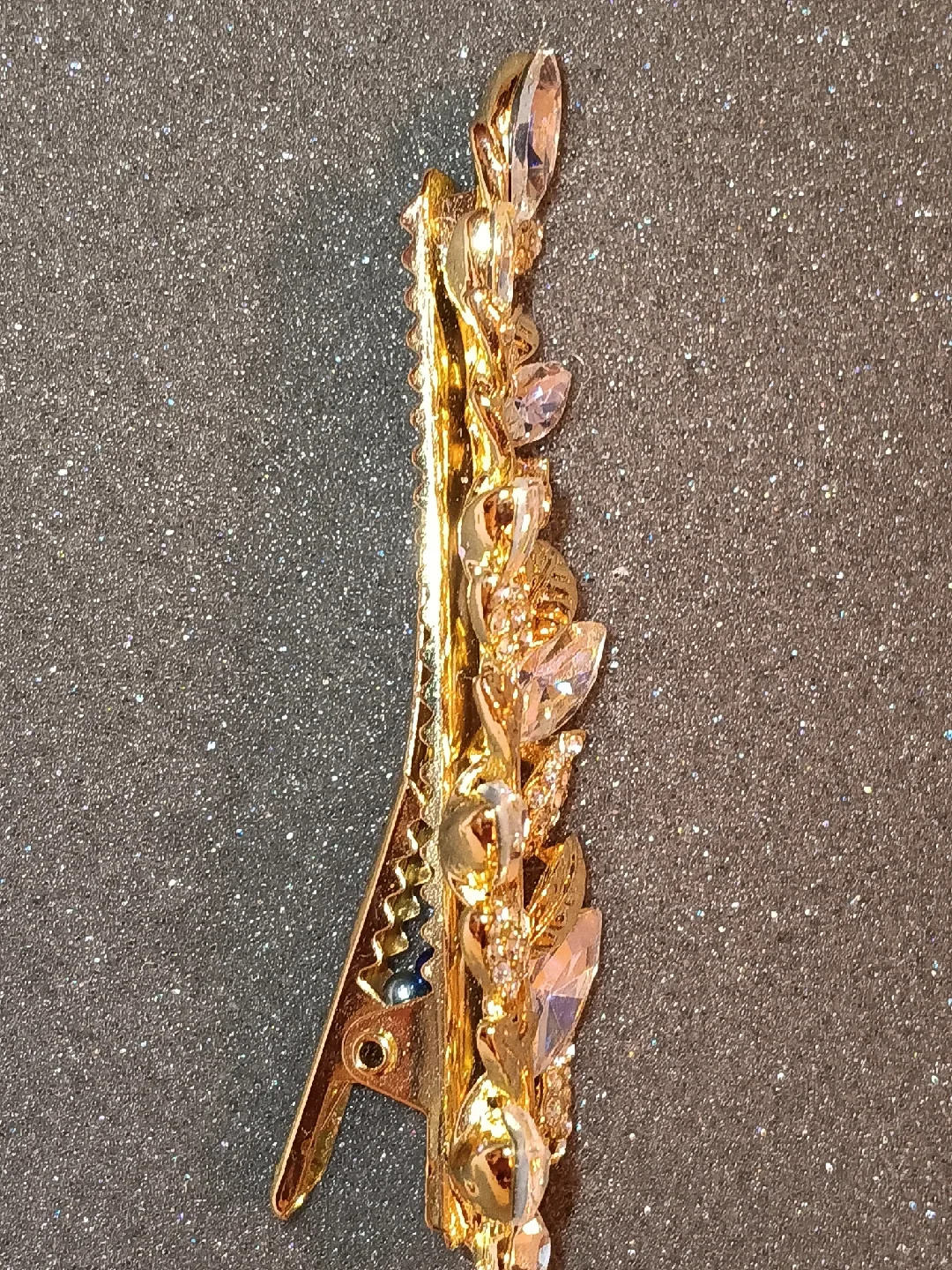 Gold Leaf Hair Clip with Rhinestones image indicator(3)