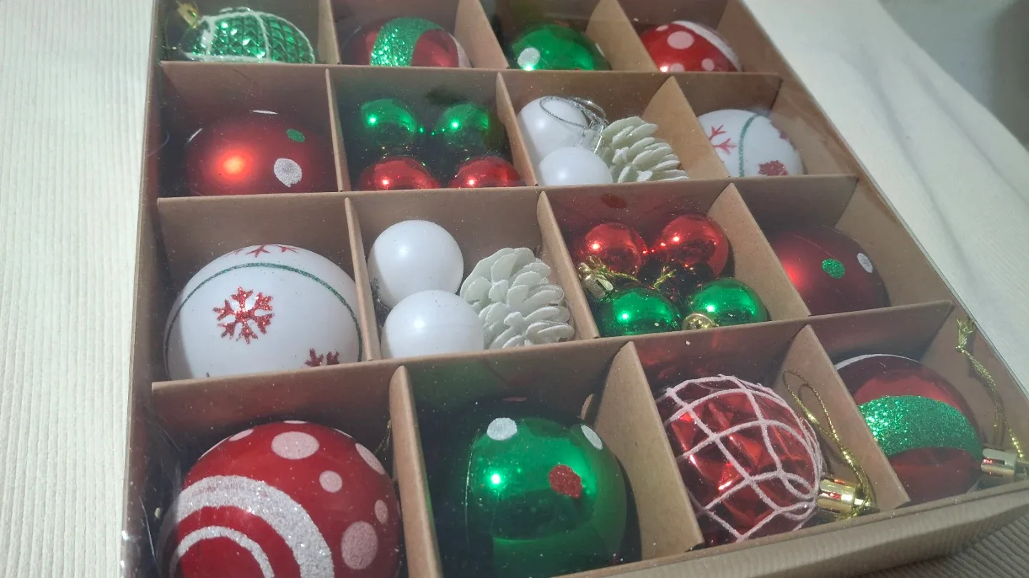 16 pc Christmas Ornament Set - Red, Green, White image indicator(2)