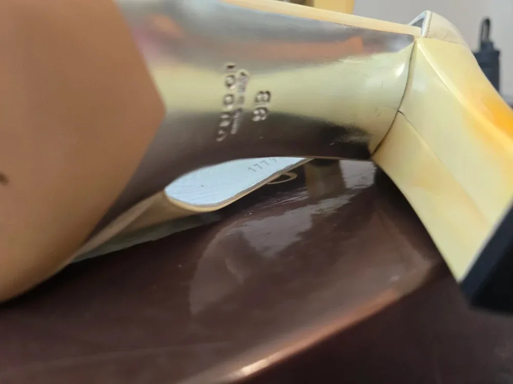 VINTAGE Gucci Heels Size 9 Beige ( AS IS ) image indicator(8)