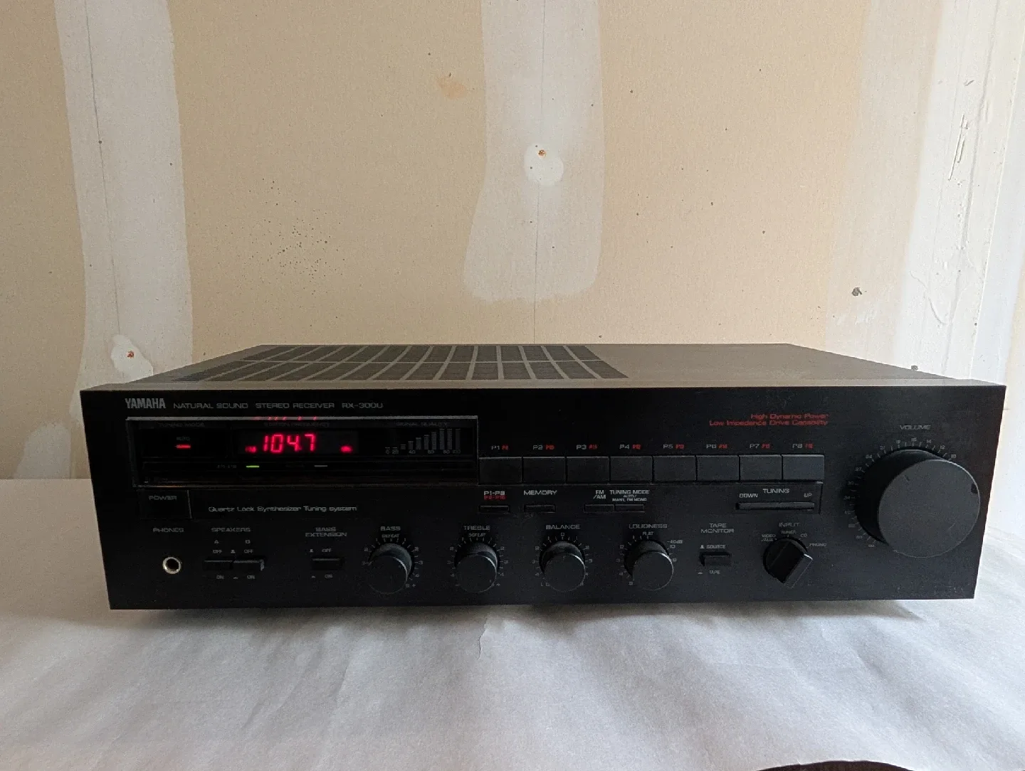 Yamaha RX-300U Natural Sound Stereo Receiver image indicator(2)
