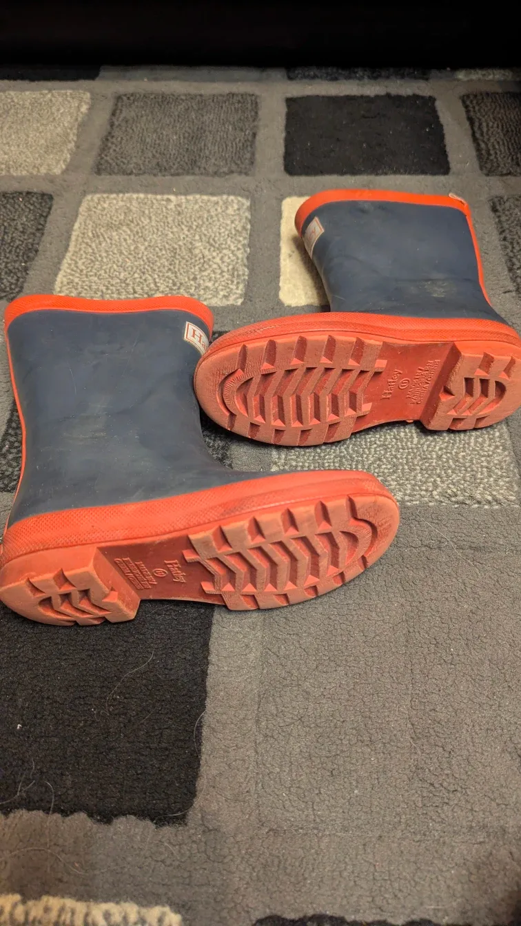 Hatley Kids Rain Boots - Size 11 image indicator(2)