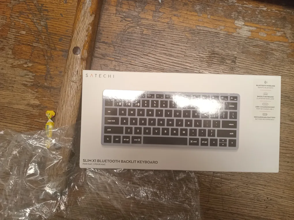 Satechi Slim X1 Bluetooth Backlit Keyboard - New
