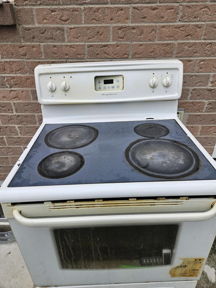 Frigidaire Electric Stove