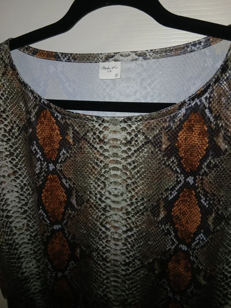 Studio Ko Snakeskin Print Top - Size L image indicator(8)