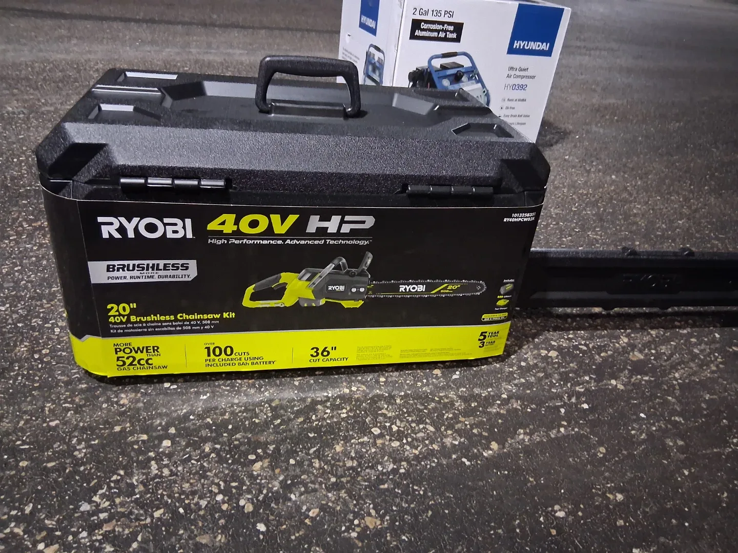 Ryobi 40V Cordless Hedge Trimmer & Chainsaw Kit image indicator(2)