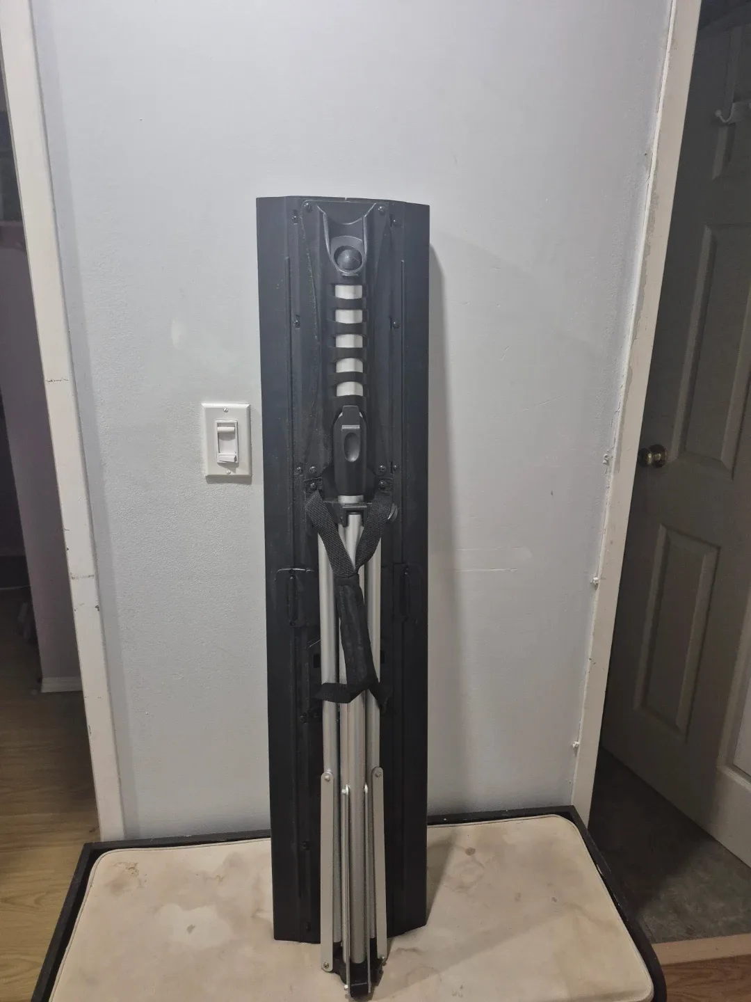 Portable Projector Screen with Stand image indicator(2)