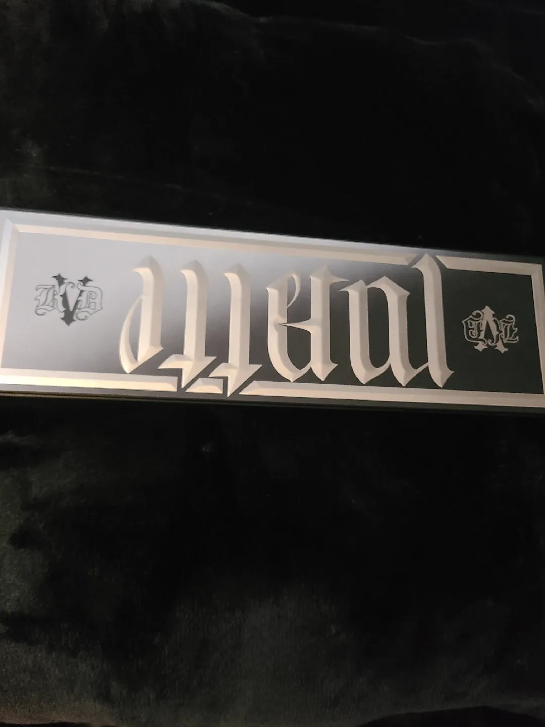 Kat Von D MetalMatte Eyeshadow Palette image indicator(3)