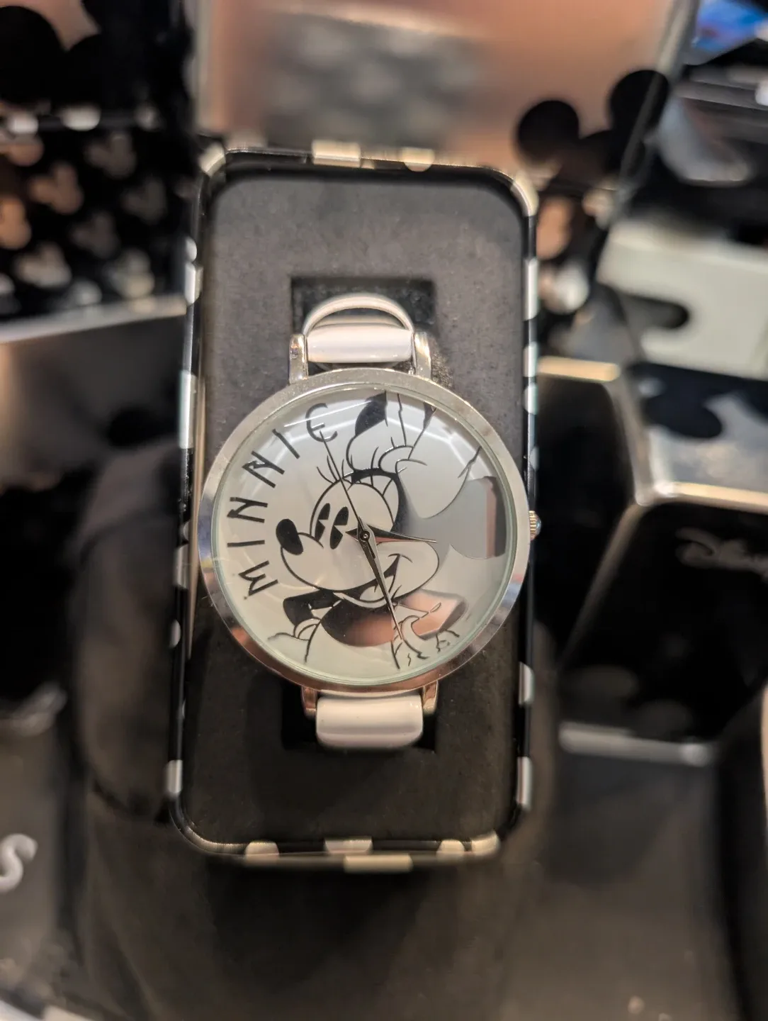 Mint vintage Disney Minnie Mouse Watch with Box