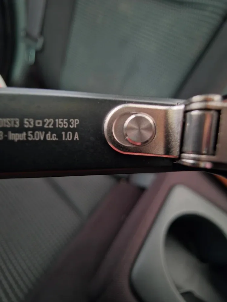 Ray-Ban Meta Wayfarer Smart Glasses image indicator(2)