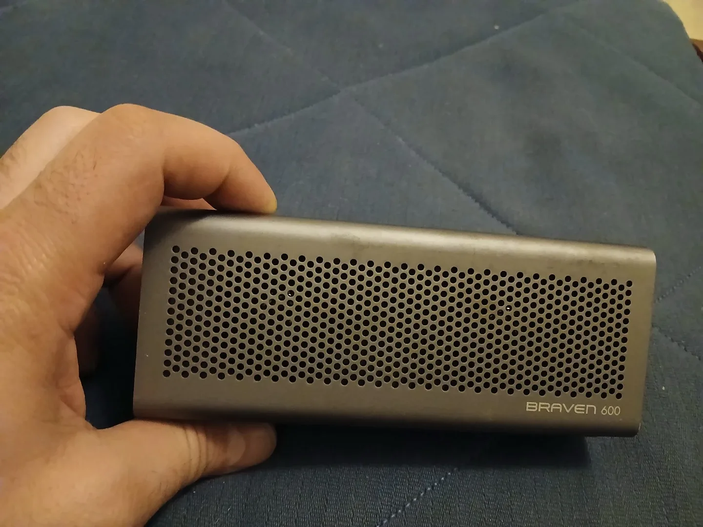 Braven 600 Portable Wireless Bluetooth Speaker image indicator(2)